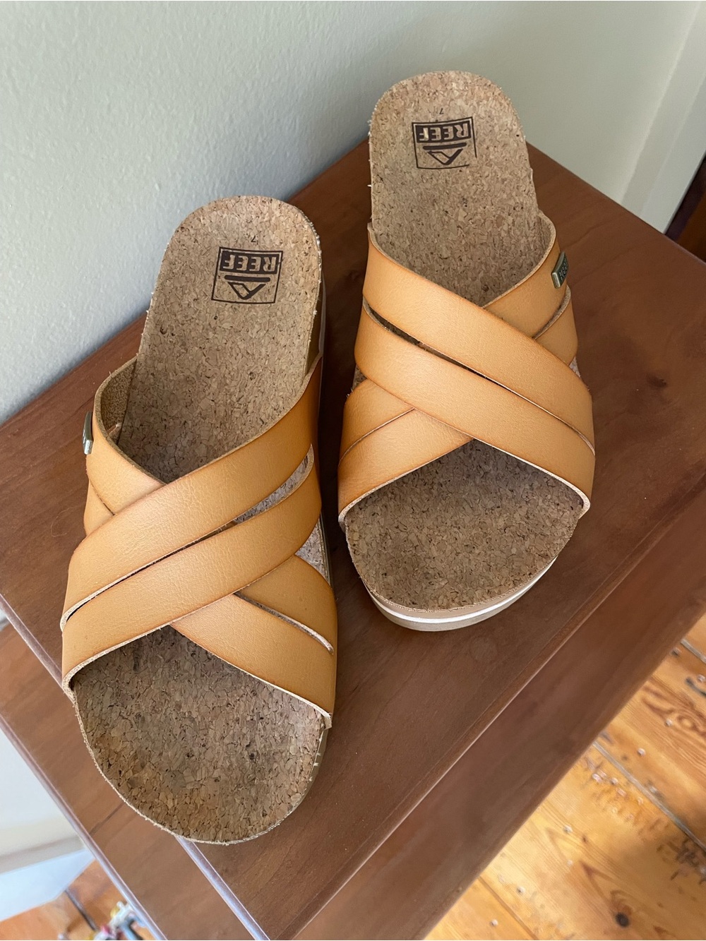 Reef Women's Cushion Bloom Hi Tan Crisscross Cork Slide Sandals Size 7